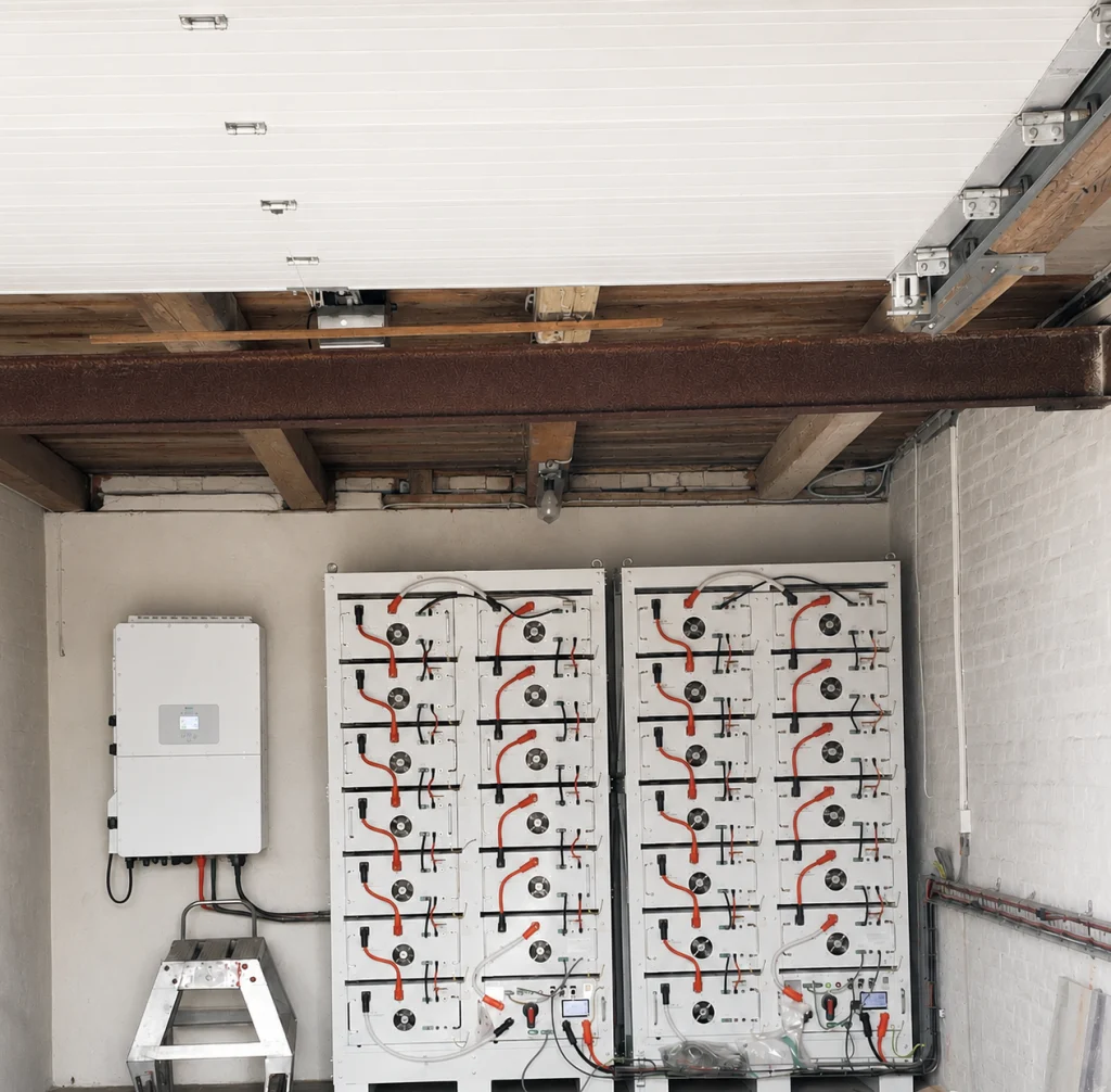2 × 200 kWh batteri i frostfrit rum